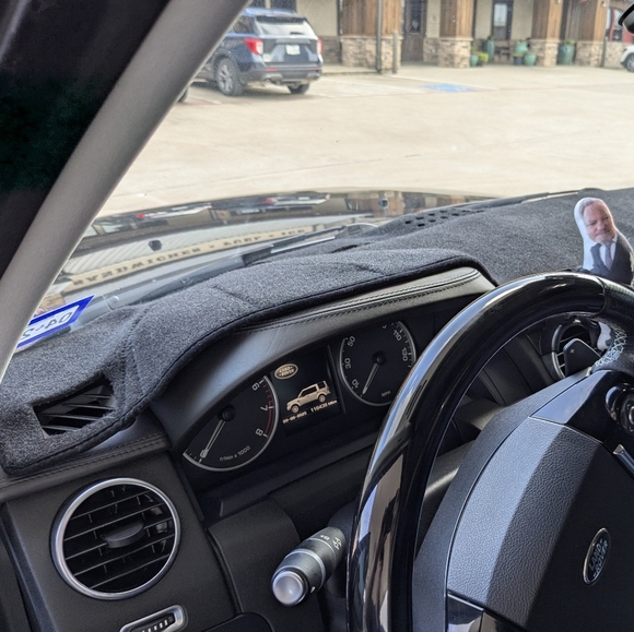 Premium Black Car Dashboard Cover Land Rover LR4 - Picture 7 of 9